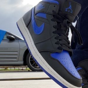 Jordan 1 mids